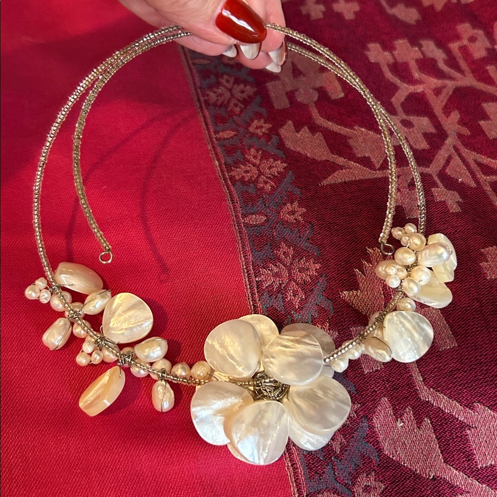 Elegant Handmade Mother of Pearl Floral Necklace